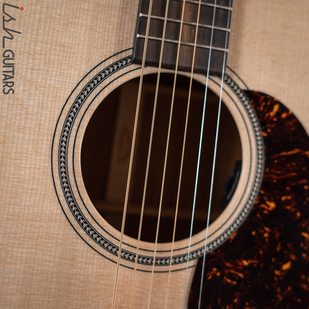 2021 Martin D-16E Mahogany Acoustic-Electric Guitar Natural