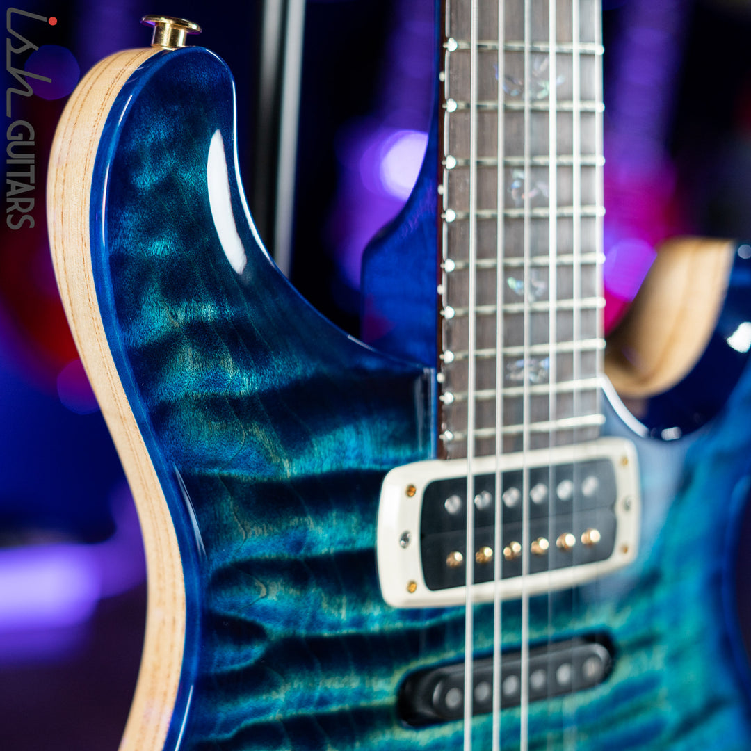 PRS Modern Eagle V Wood Library One Piece Quilt River Blue w/ Blue Burst