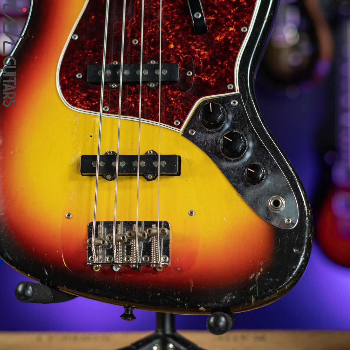 1967 Fender Jazz Bass Sunburst – Ish Guitars
