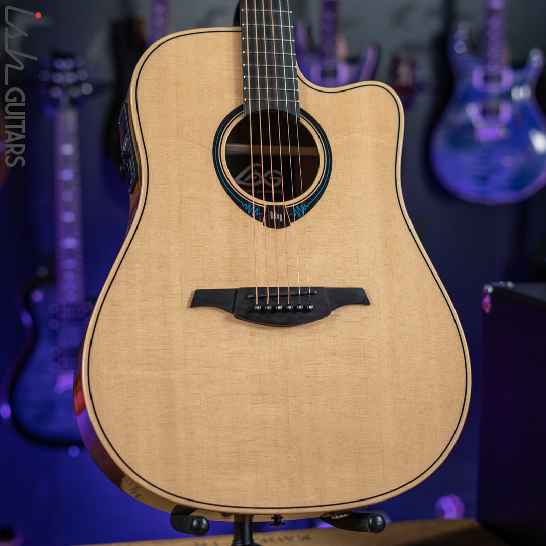 Lâg THV30DCE Dreadnought Hyvibe Tramontane Smart Guitar - Demo
