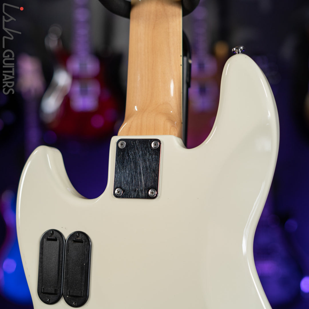 2016 Sire Marcus Miller V7 5-String Antique White