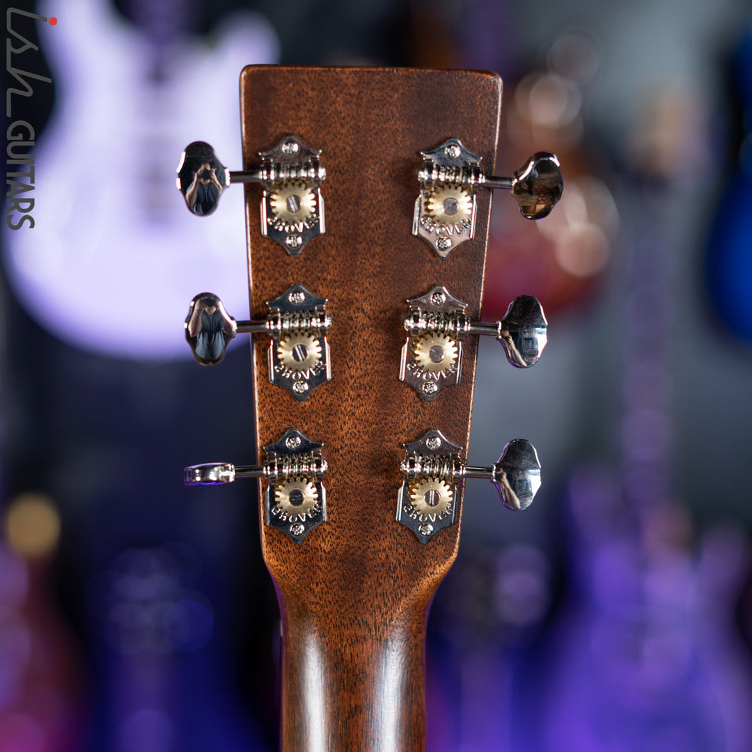 Martin 000-15M Acoustic Guitar Natural Mahogany