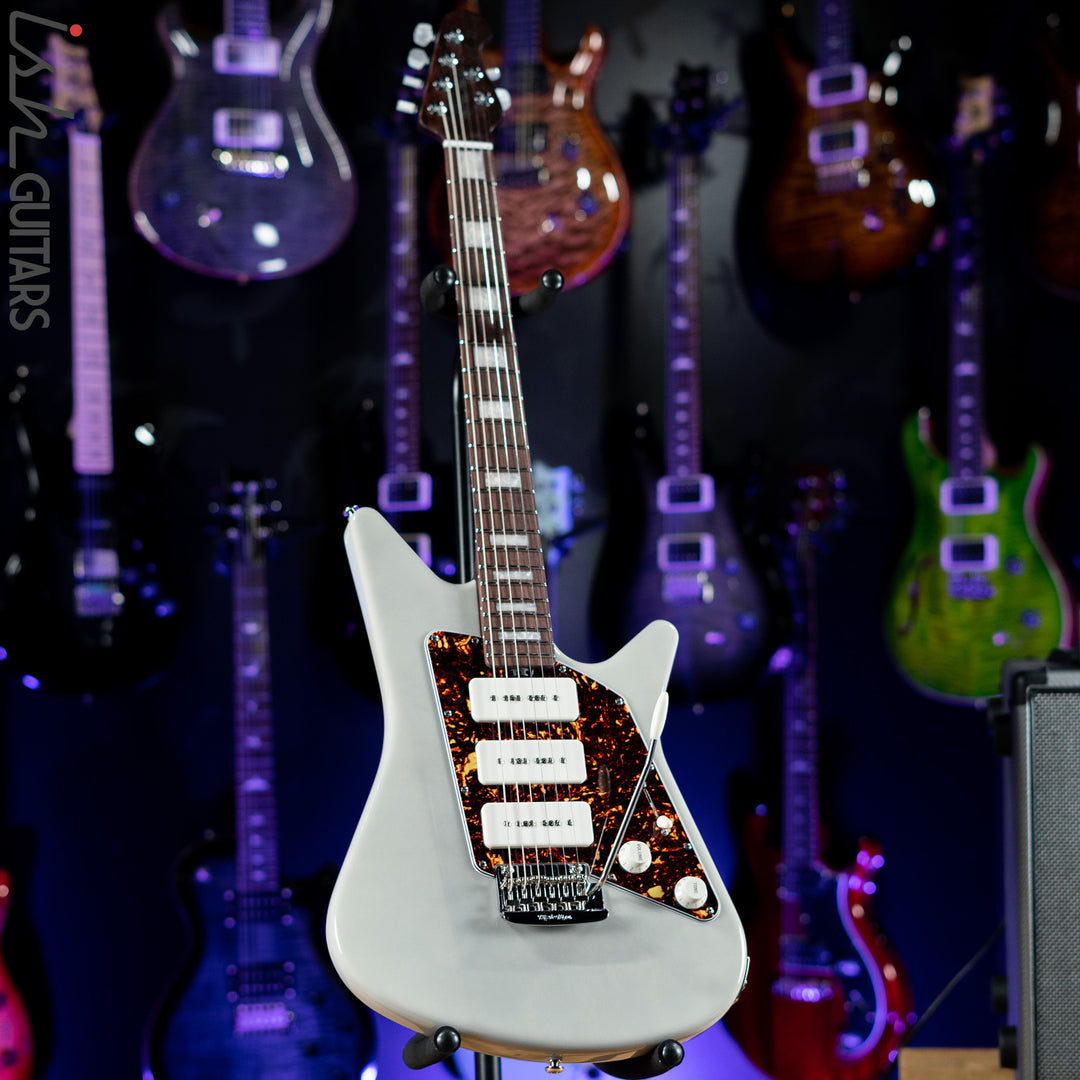 Ernie Ball Music Man BFR Albert Lee MM90 Ghost In a Shell White Demo
