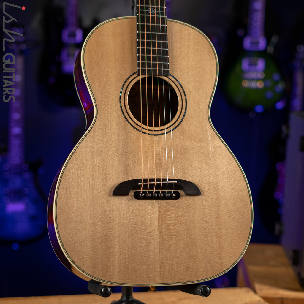 Alvarez Yairi Masterworks PYM70 Parlor Acoustic Guitar Natural