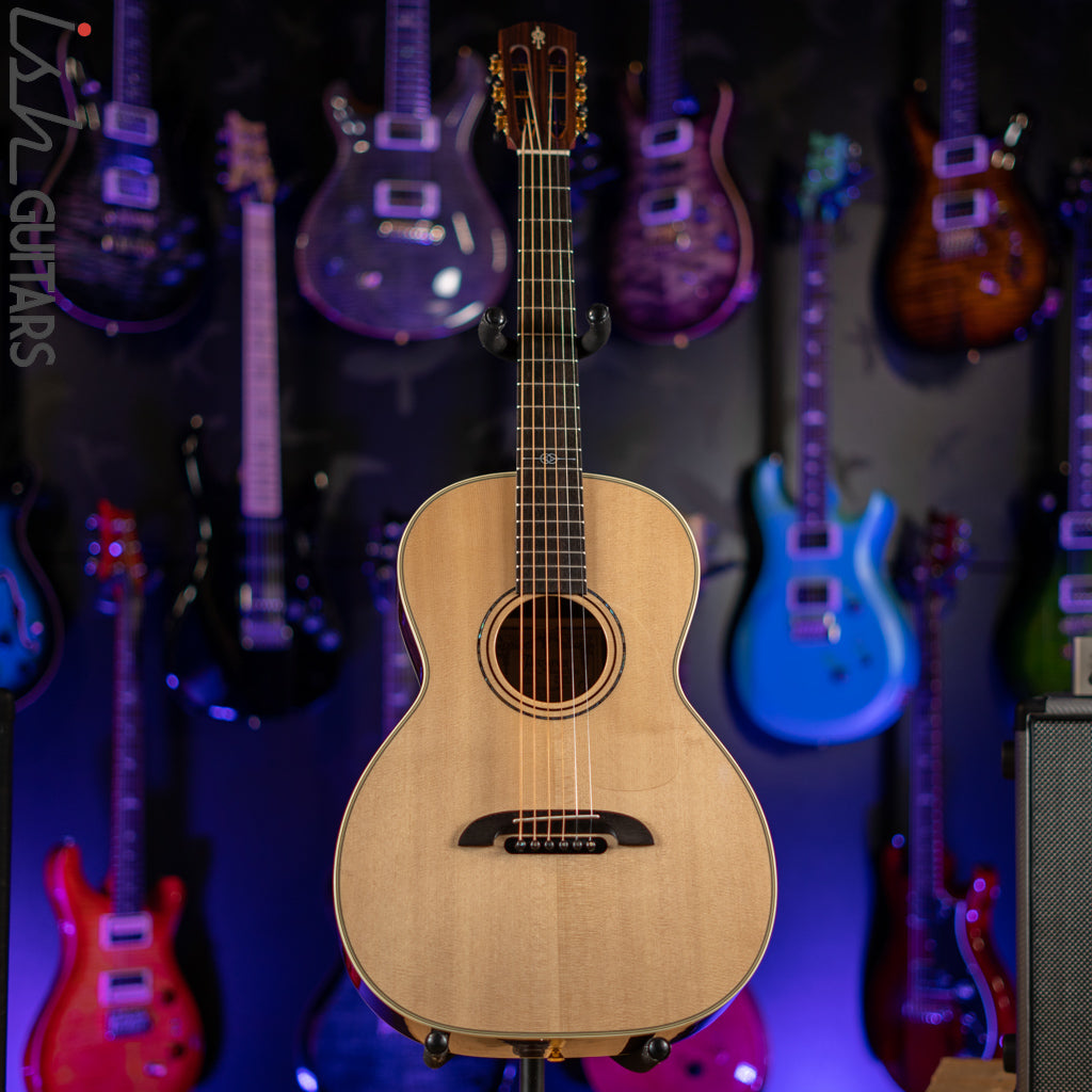 Alvarez Yairi Masterworks PYM70 Parlor Acoustic Guitar Natural