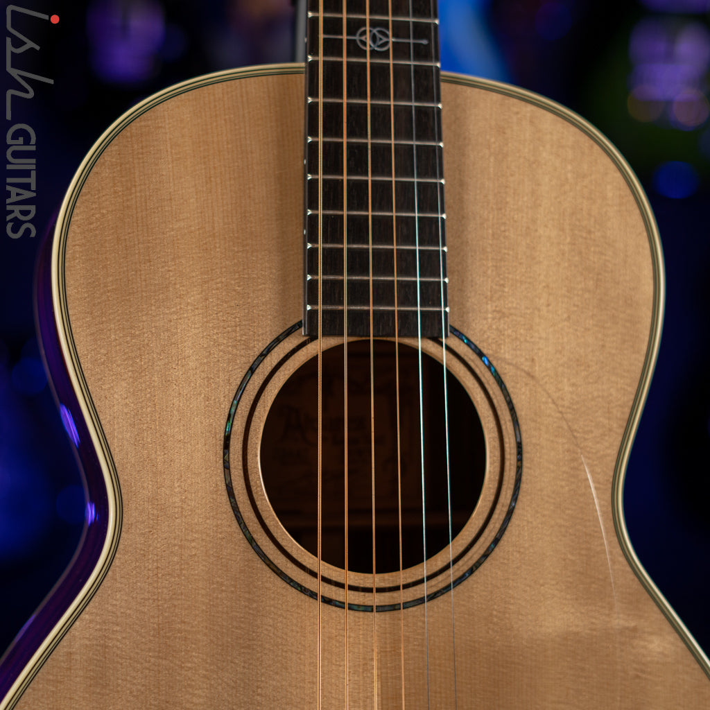 Alvarez Yairi Masterworks PYM70 Parlor Acoustic Guitar Natural