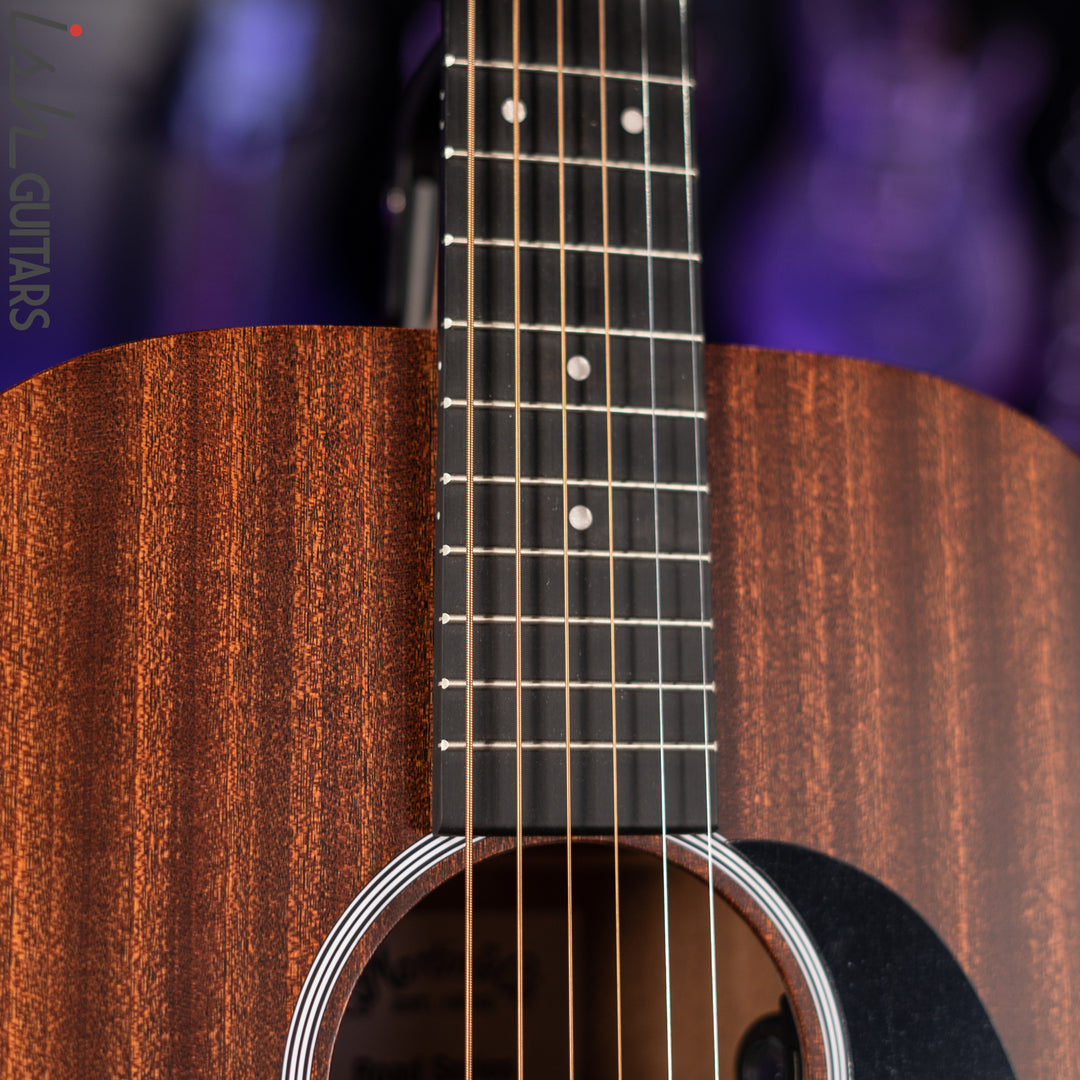 Martin 000-10E Road Series Acoustic-Electric Guitar