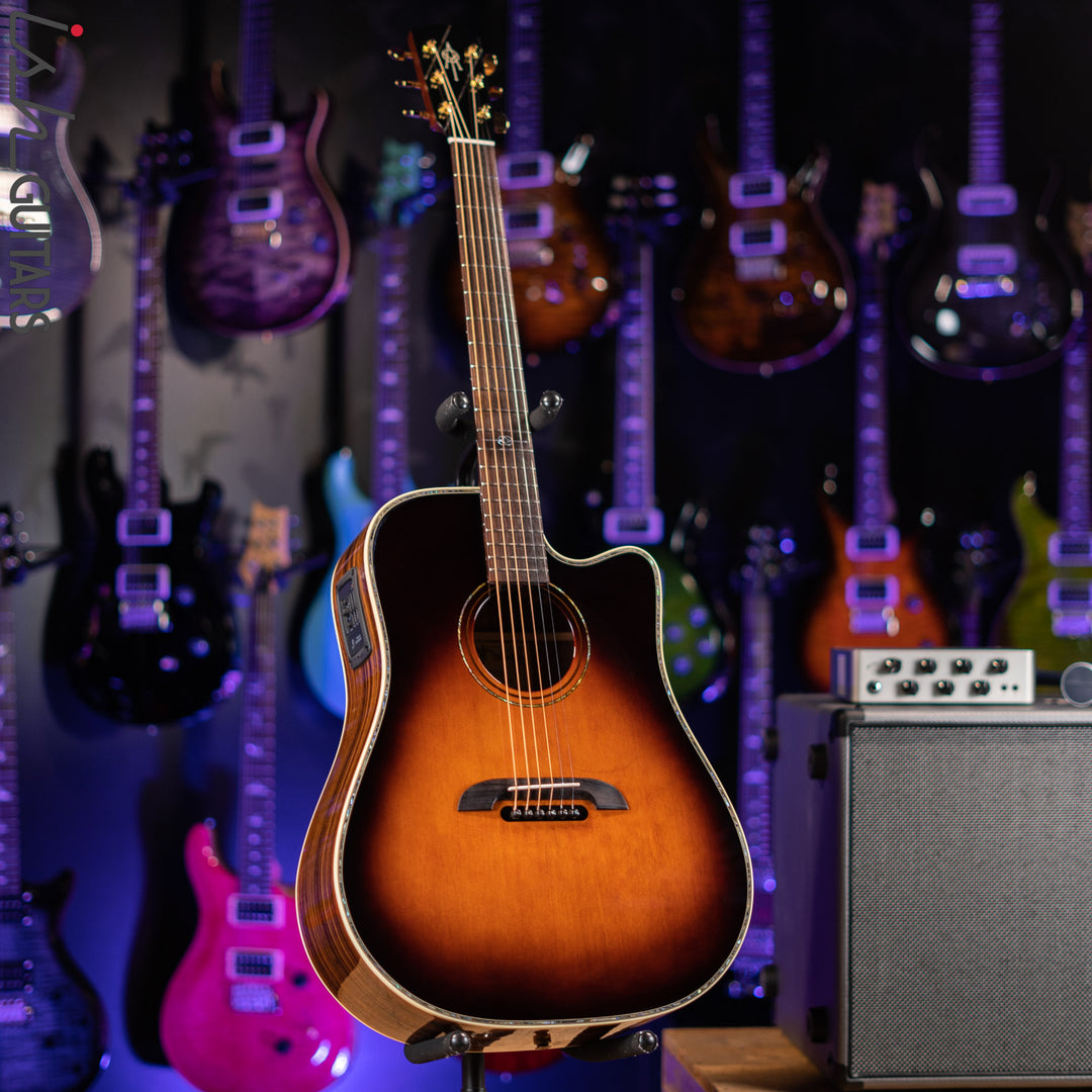 Alvarez Yairi DY1TS Stage Dreadnaught Cutaway Acoustic/Electric