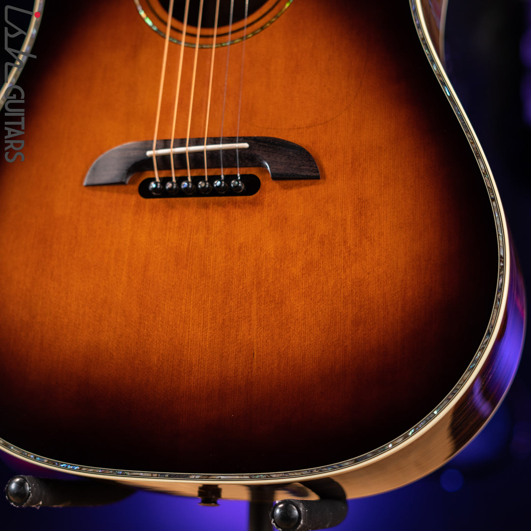 Alvarez Yairi DY1TS Stage Dreadnaught Cutaway Acoustic/Electric