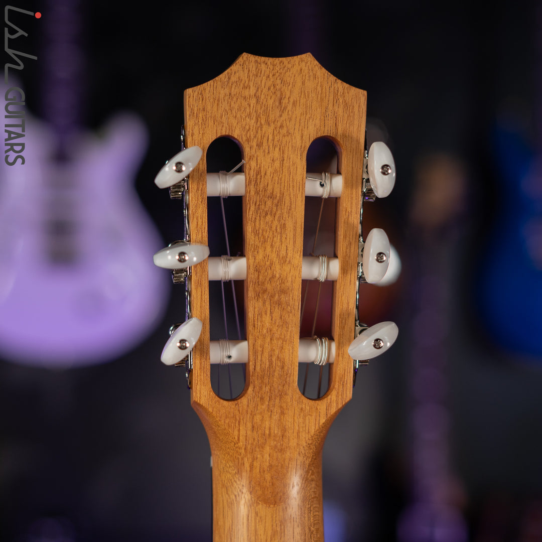 Taylor Academy 12e-N Nylon String Acoustic-Electric Guitar Natural
