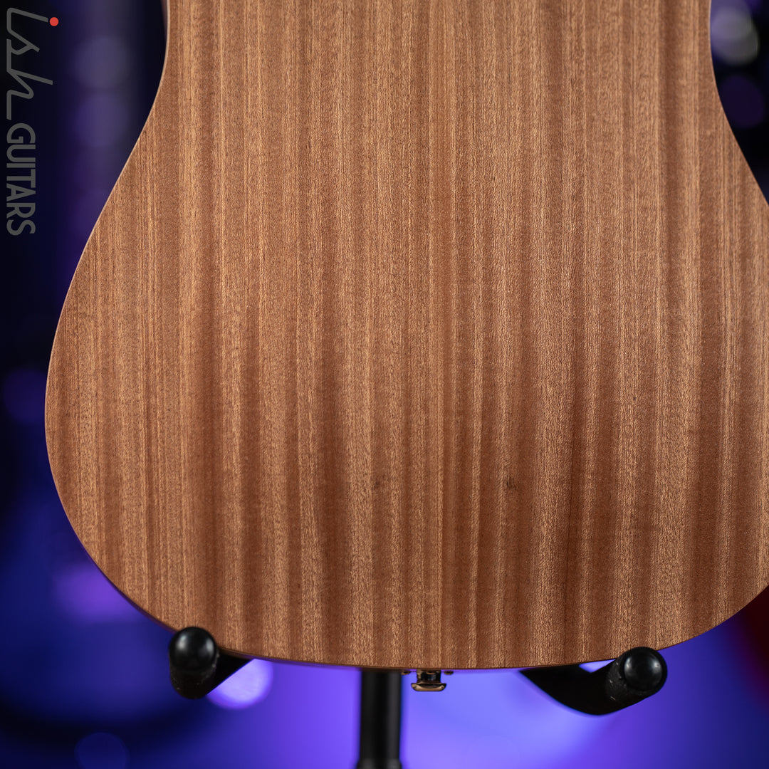 Taylor Baby Mahogany BT2e Acoustic-Electric Guitar Natural