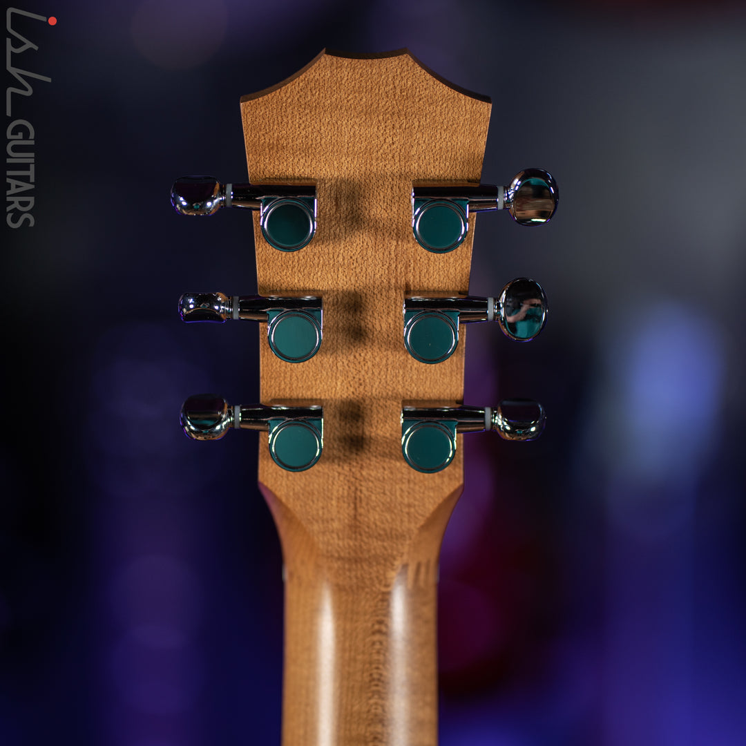Taylor Baby Mahogany BT2e Acoustic-Electric Guitar Natural