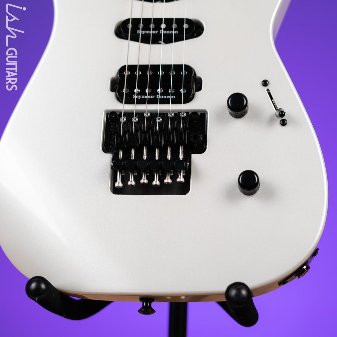 Jackson American Series Soloist SL3 Satin Platinum Pearl Demo