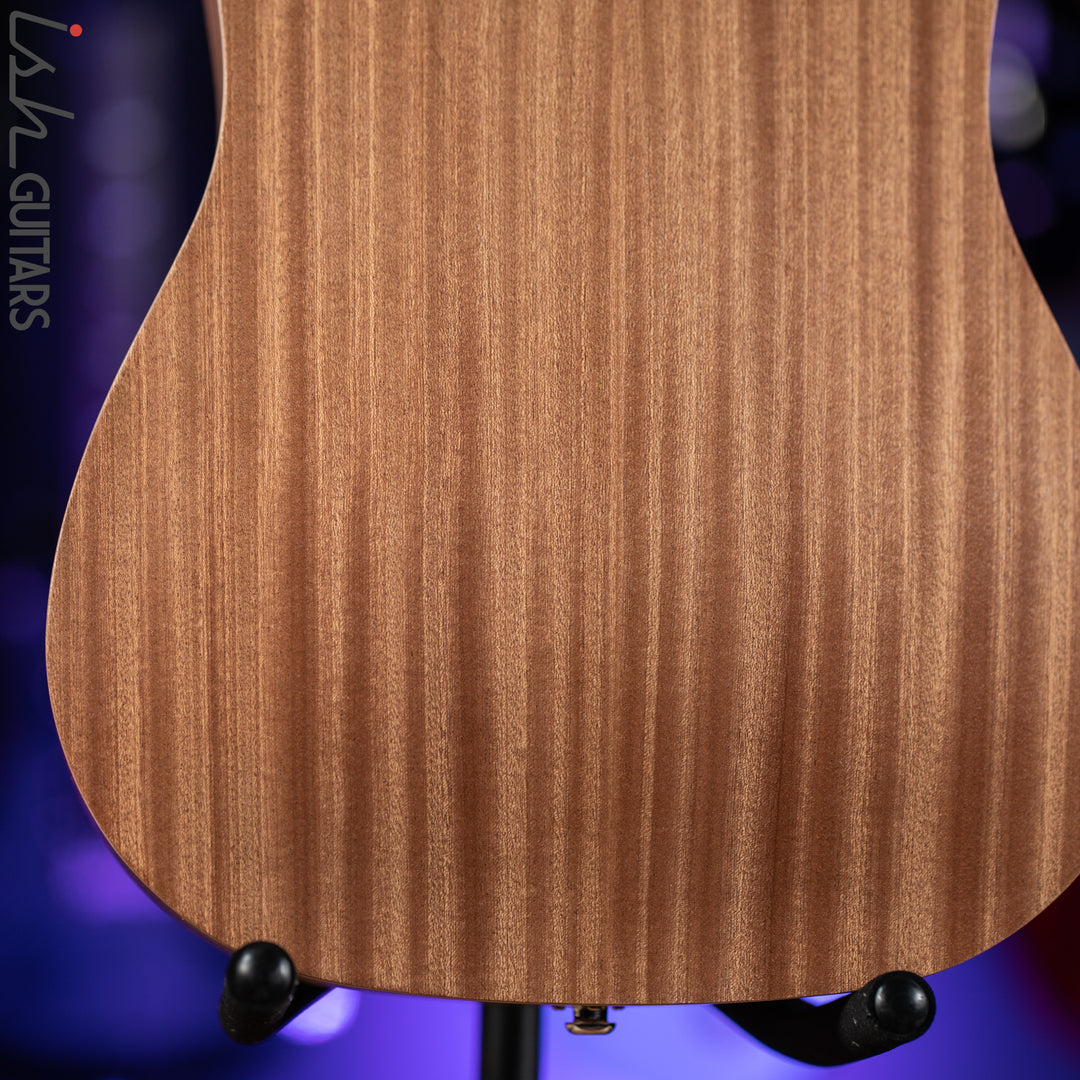 Taylor Baby Mahogany BT2e Acoustic-Electric Guitar Natural