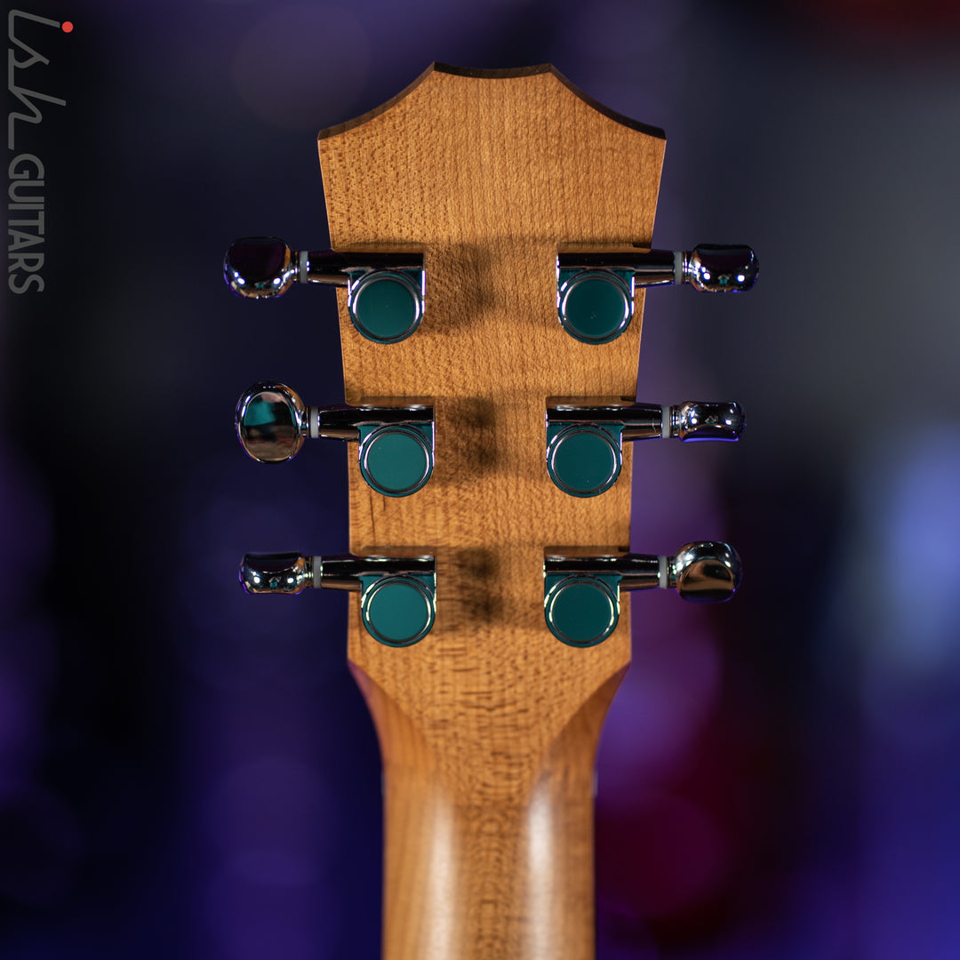 Taylor Baby Mahogany BT2e Acoustic-Electric Guitar Natural