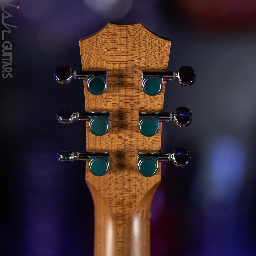 Taylor Baby Mahogany BT2e Acoustic-Electric Guitar Natural