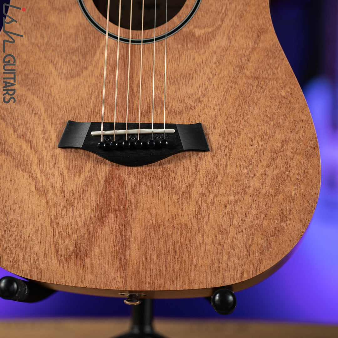 Taylor Baby Mahogany BT2e Acoustic-Electric Guitar Natural