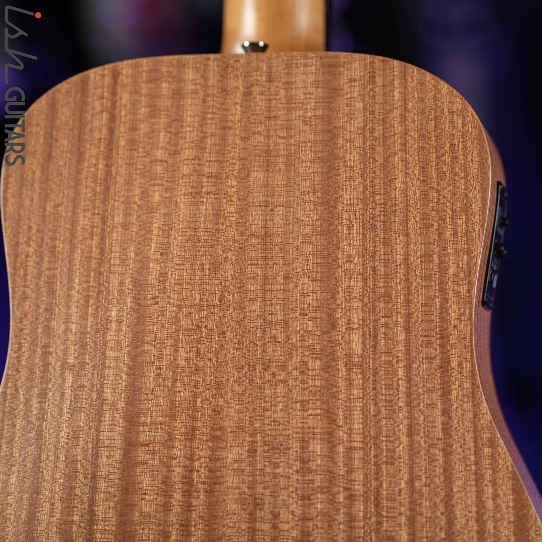 Taylor Baby Mahogany BT2e Acoustic-Electric Guitar Natural