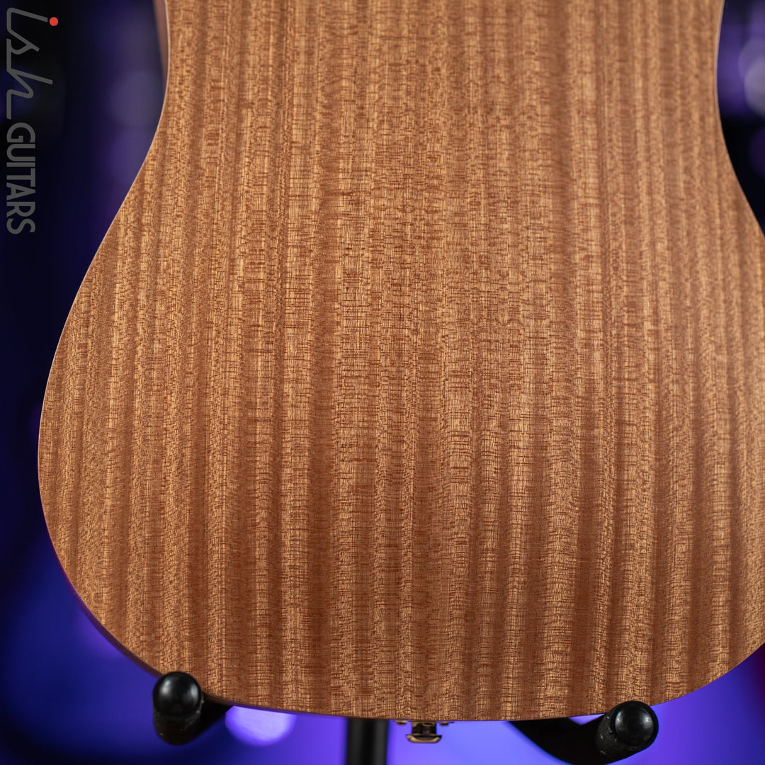 Taylor Baby Mahogany BT2e Acoustic-Electric Guitar Natural