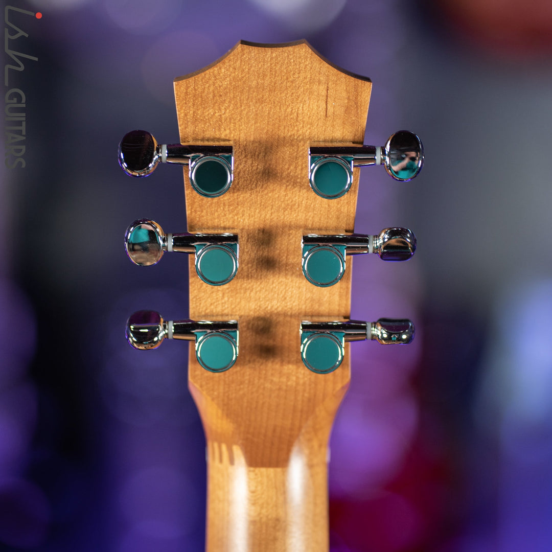 Taylor Baby Mahogany BT2e Acoustic-Electric Guitar Natural