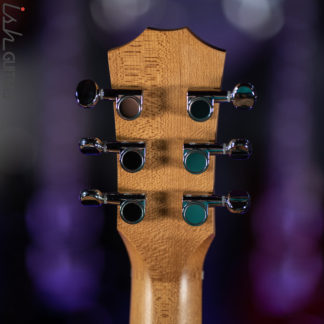 Taylor Baby Mahogany BT2e Acoustic-Electric Guitar Natural