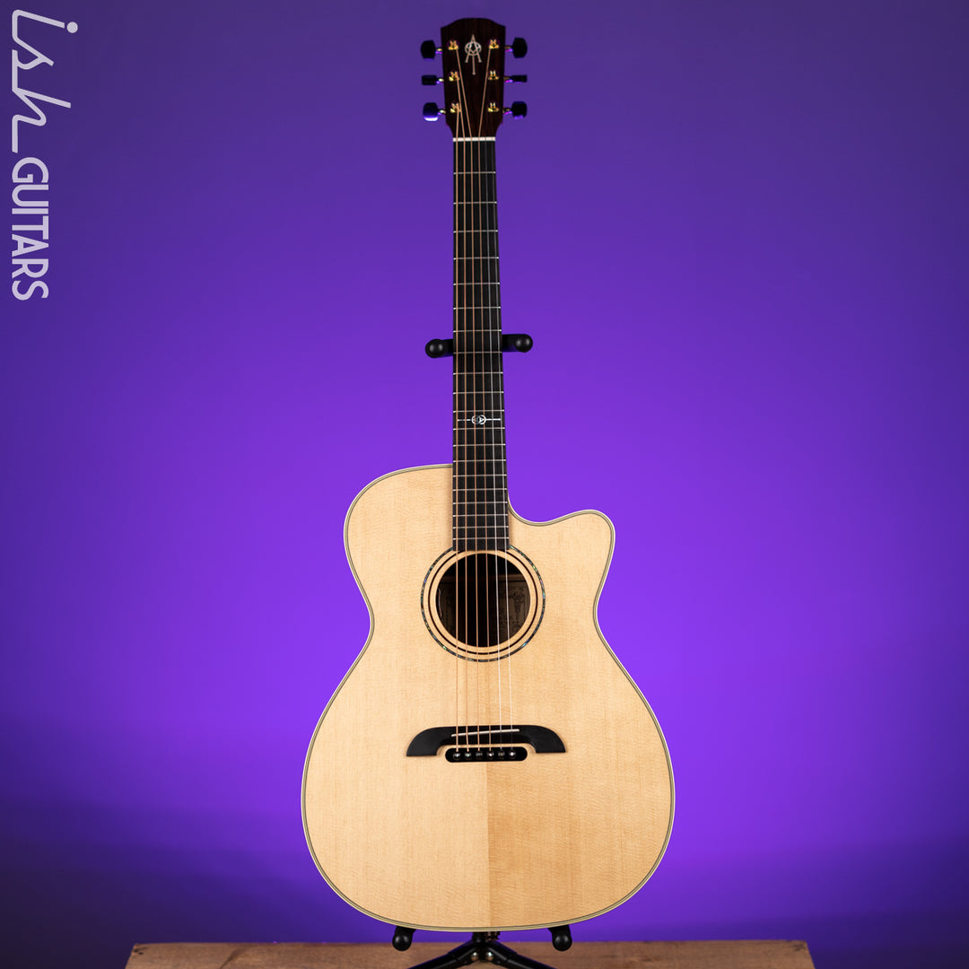 Alvarez FYM70CE Yairi Grand Masterworks OM Acoustic-Electric Guitar Natural Demo
