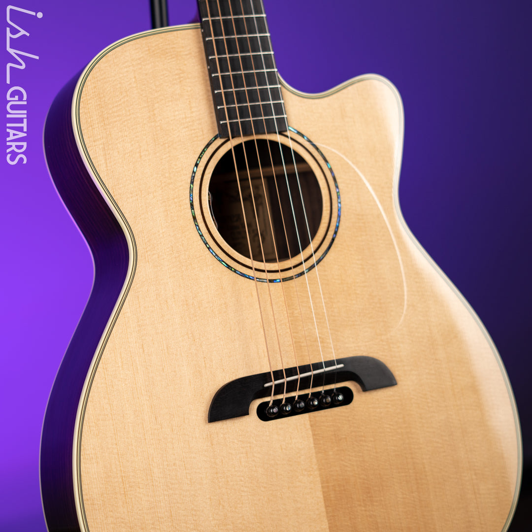 Alvarez FYM70CE Yairi Grand Masterworks OM Acoustic-Electric Guitar Natural Demo