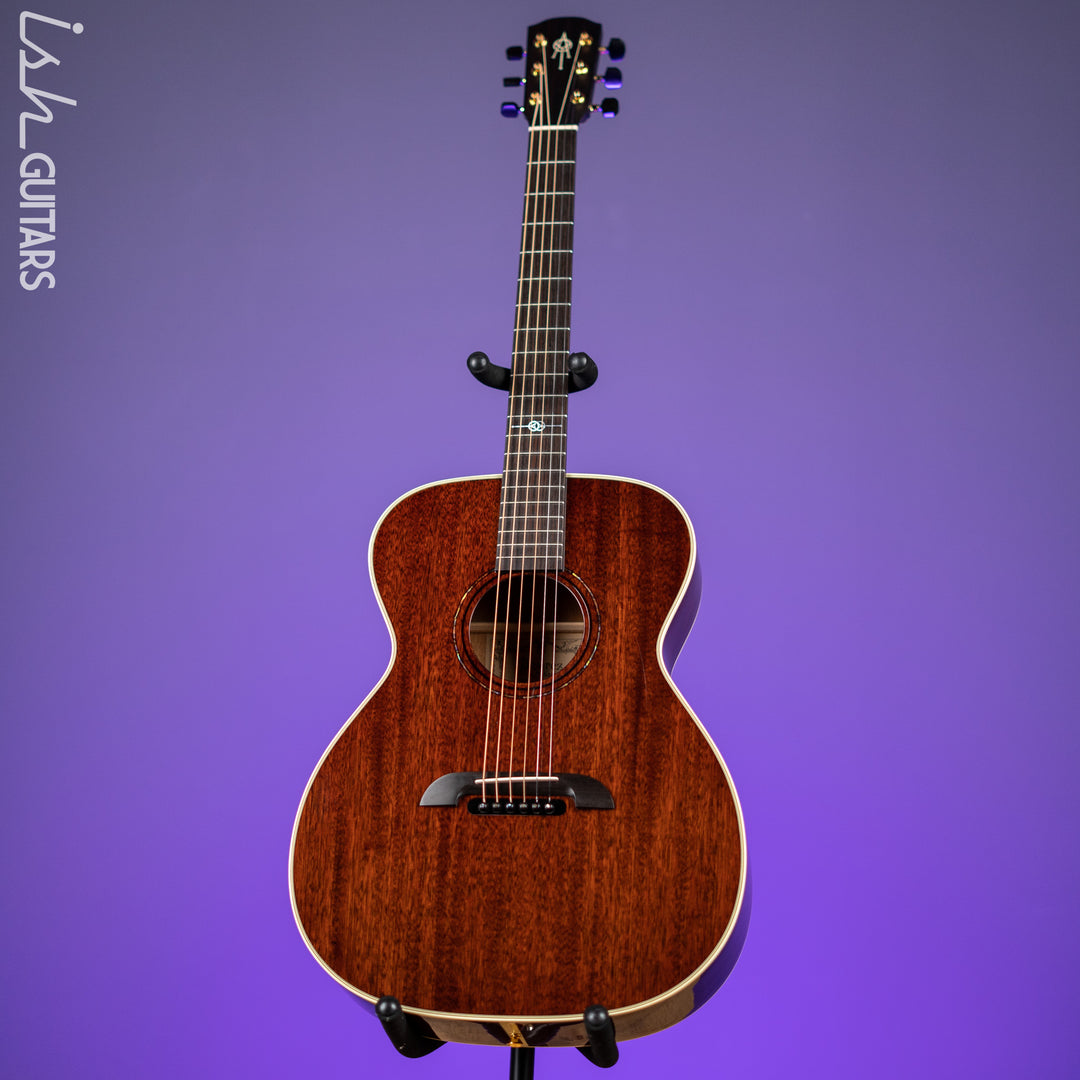 Alvarez Yairi FYM66HD Honduran Masterworks Acoustic Guitar Natural