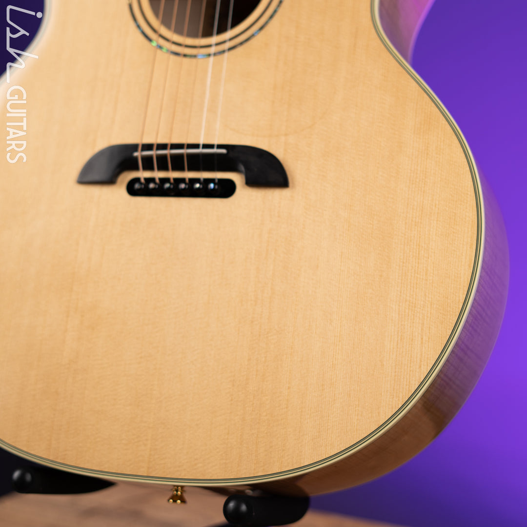 Alvarez Yairi Masterworks Jumbo JYM80 Natural