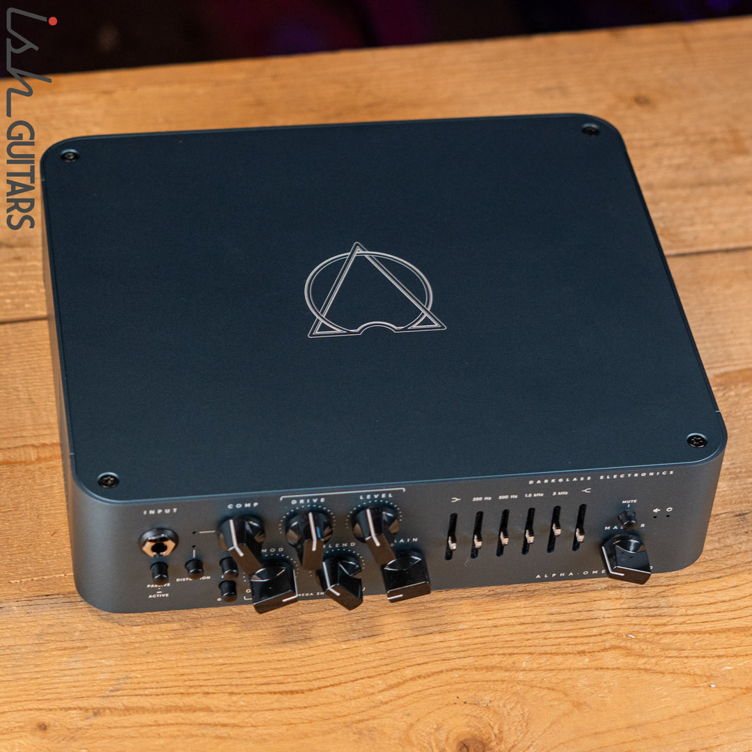 Darkglass Electronics Alpha Omega 900 Bass Amp Demo