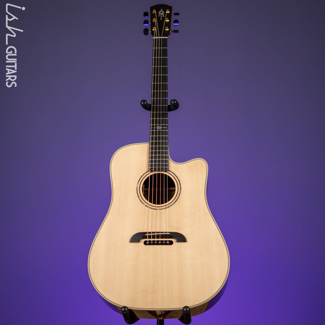 Alvarez Yairi DYM70CE Masterworks Acoustic-Electric Guitar Natural Demo