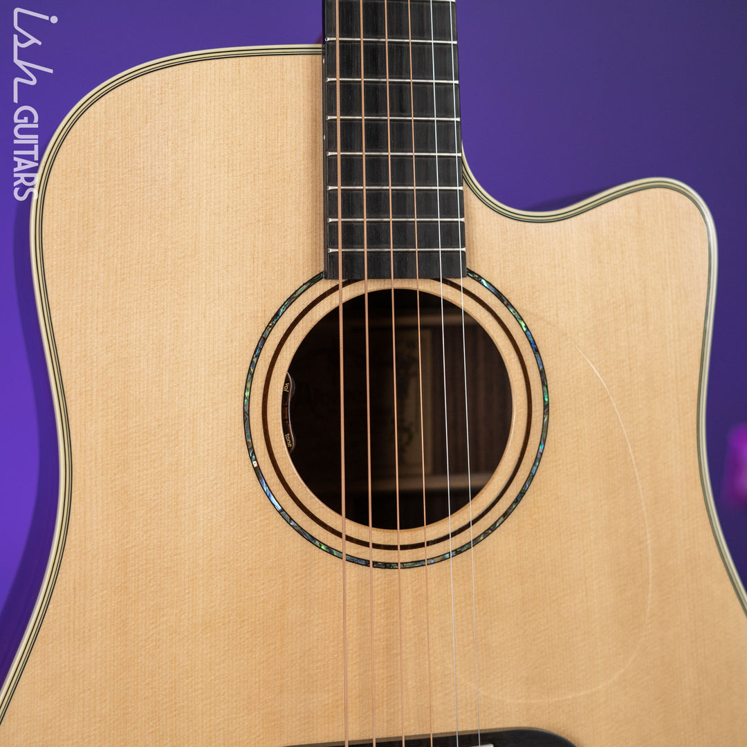 Alvarez Yairi DYM70CE Masterworks Acoustic-Electric Guitar Natural Demo