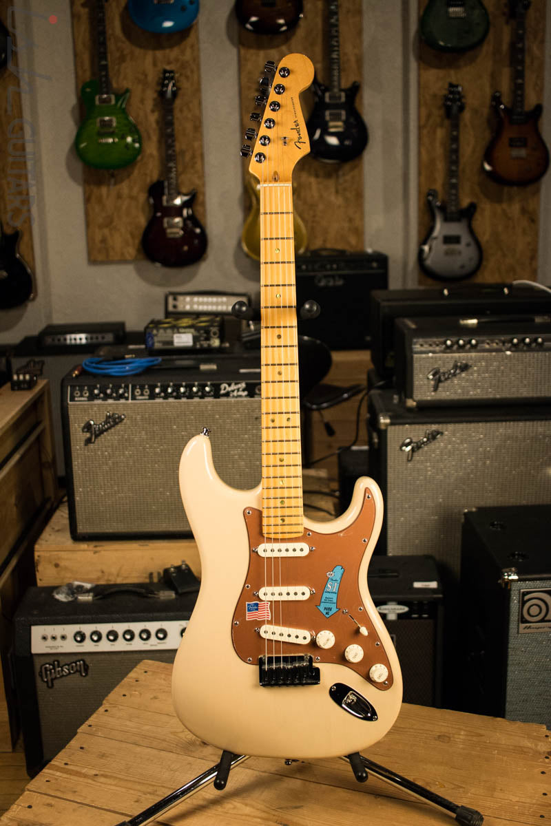 ギター Fender USA Stratocaster American deluxe 2007 Fender USA American Deluxe Stratocaster Electric Guitar