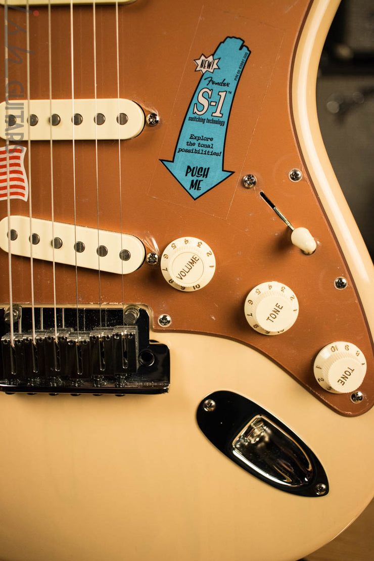 2007 Fender Stratocaster American Deluxe Stratocaster “V” Neck Strat DEAD MINT!