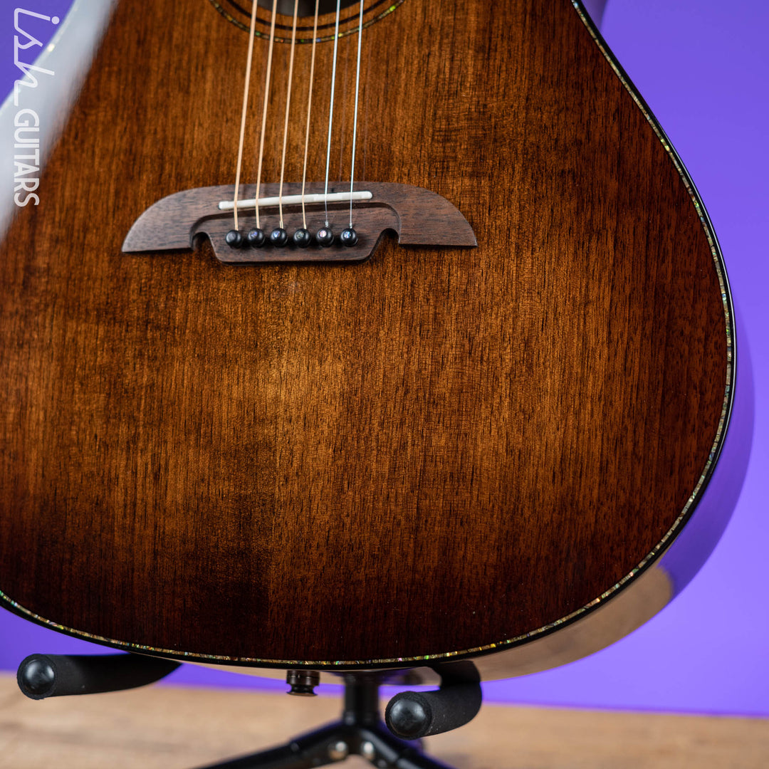 Alvarez MGA77CEAR Masterworks Elite Acoustic-Electric Guitar Shadow Burst