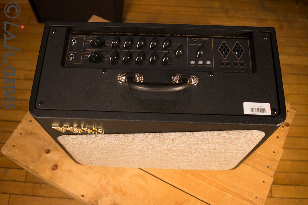 Vox AV30 30 Watt Hybrid Tube Modeling Guitar Combo Amp