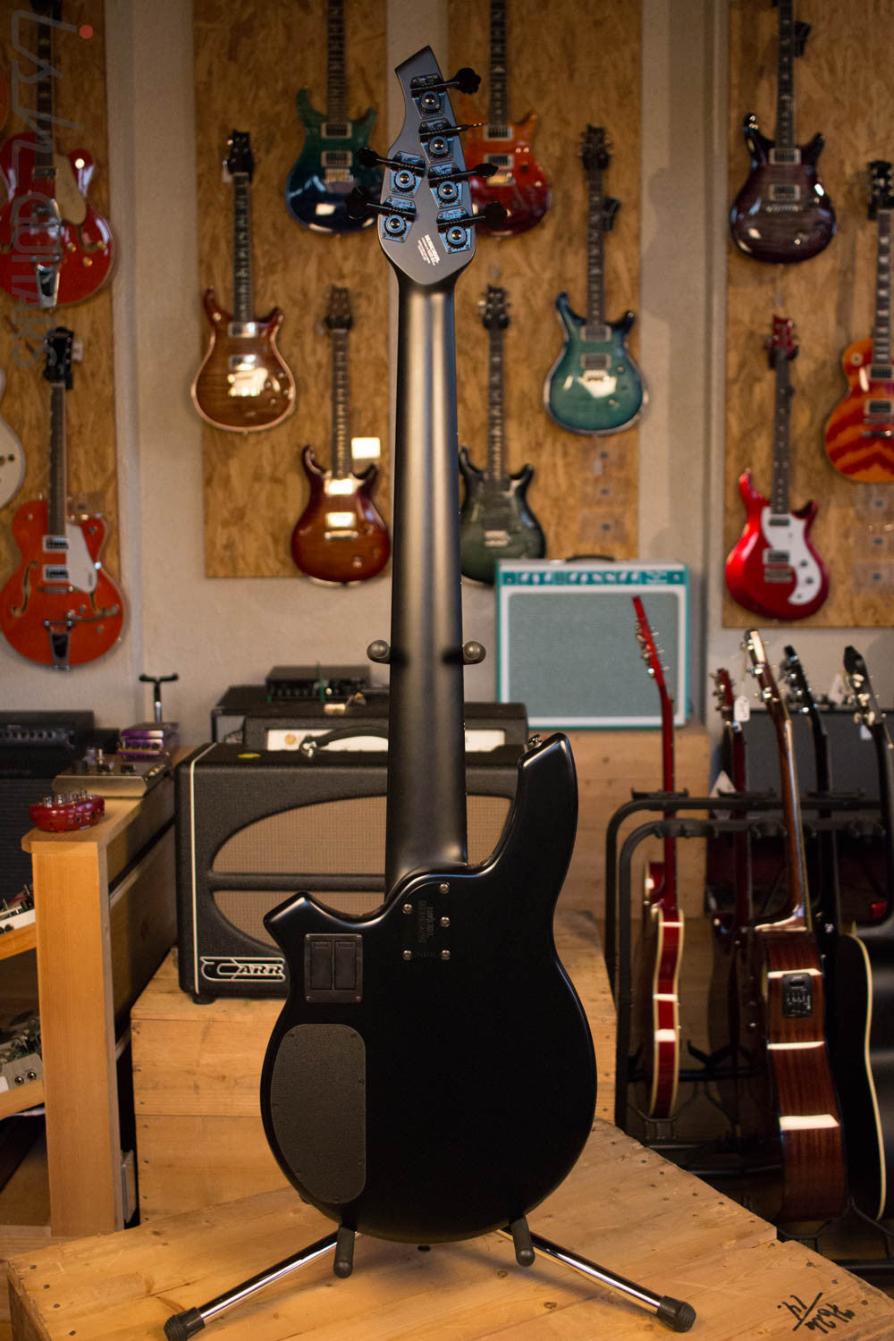 Ernie Ball Music Man Bongo 6 HH Fretless Stealth