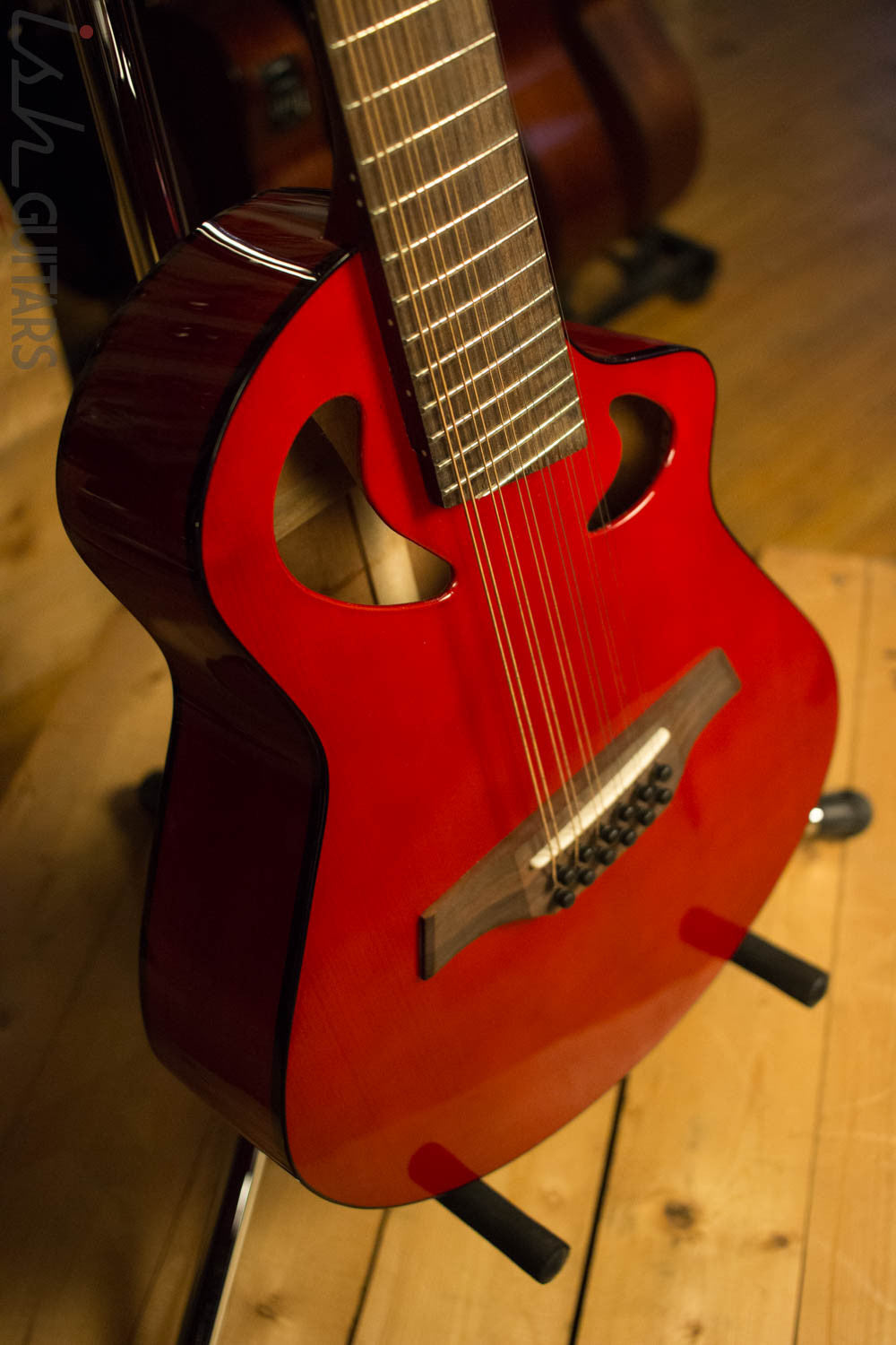 Veillette Avante Gryphon 12 String Acoustic Guitar AG12VM Red