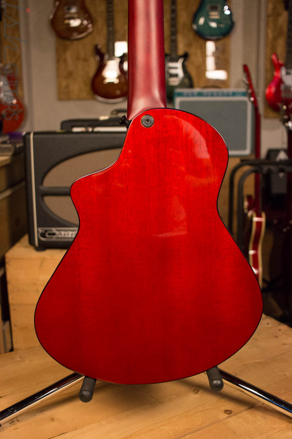 Veillette Avante Gryphon 12 String Acoustic Guitar AG12VM Red