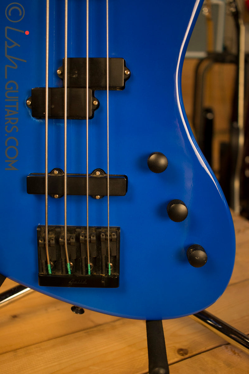 USA Guild Pilot Fretless Rare Blue w/ Case