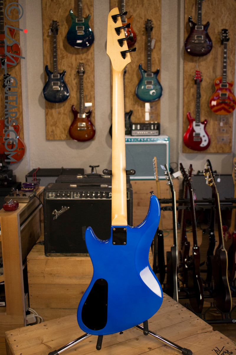 USA Guild Pilot Fretless Rare Blue w/ Case