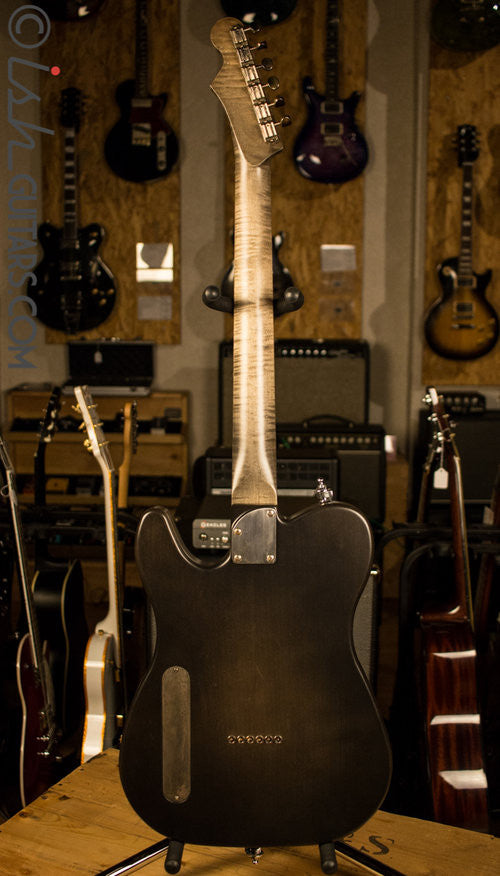 V8 Custom Guitars BarnKaster w/ Case