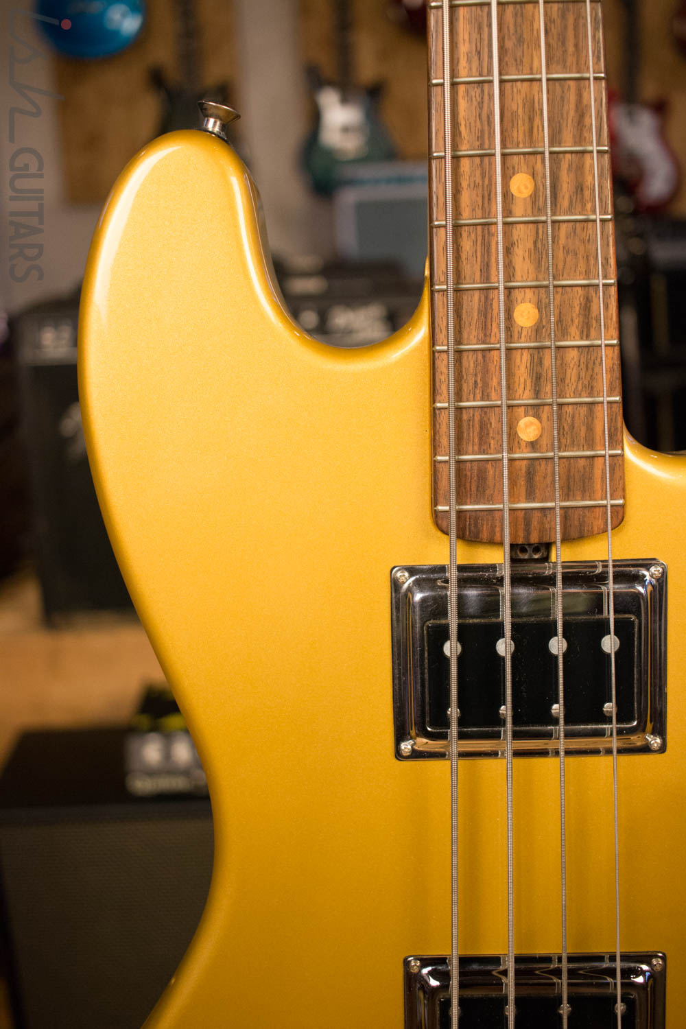 USA Lakland Decade Four String Gold Metallic