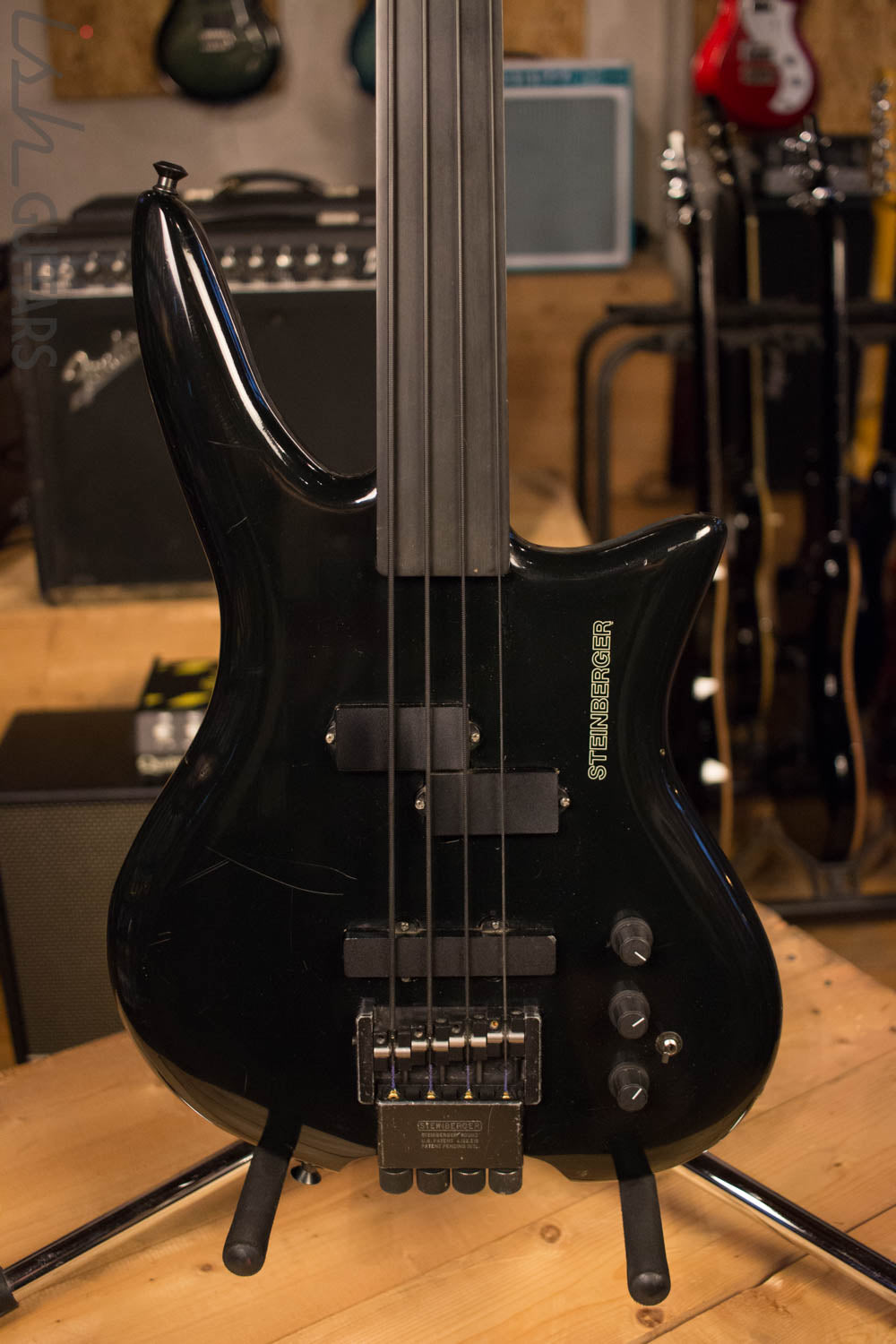 Steinberger XQ3 Fretless Bass Black 4 String