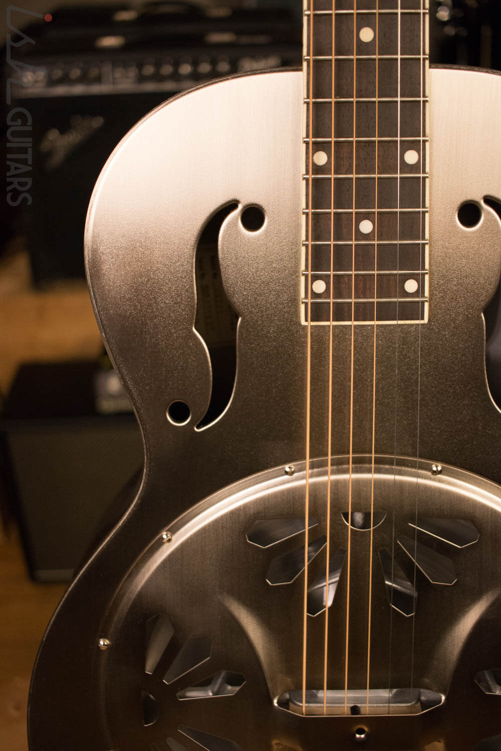 Gretsch Guitars G9221 Bobtail Steel Round-Neck Acoustic-Electric Guitar