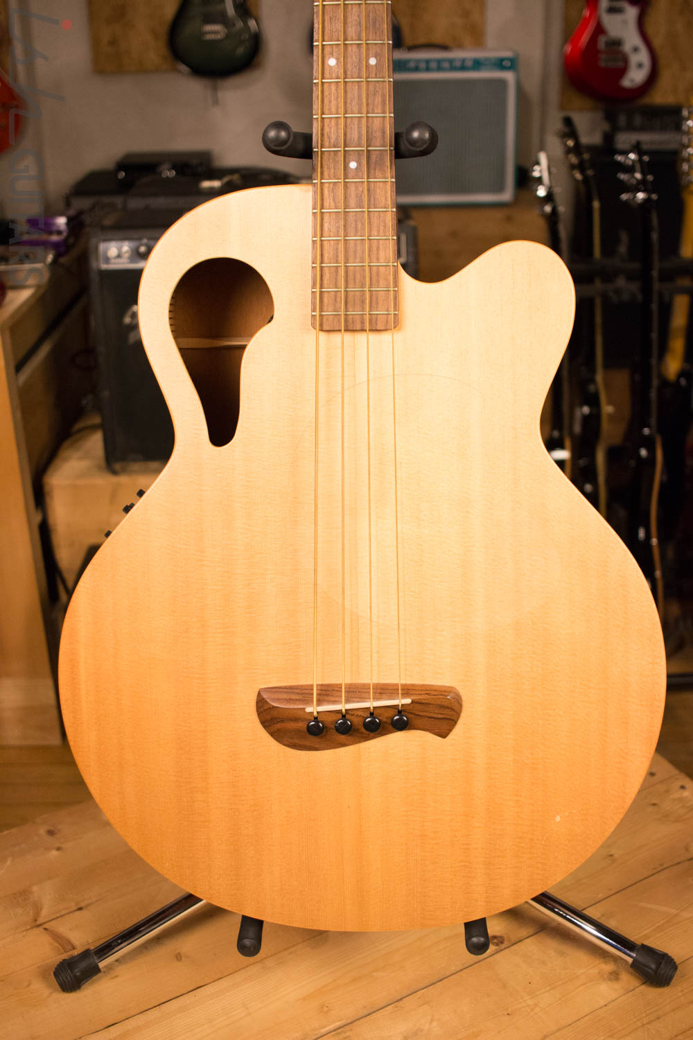 Tacoma Thunderchief CB10C Acoustic Bass with Electronics