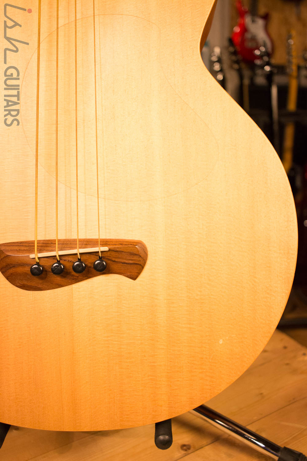 Tacoma Thunderchief CB10C Acoustic Bass with Electronics