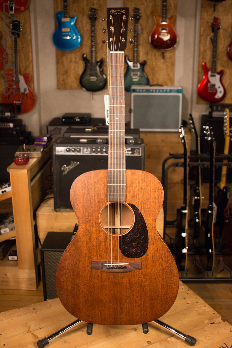 Martin 15 Series 000-15M Auditorium Acoustic Guitar 3.5 Pounds