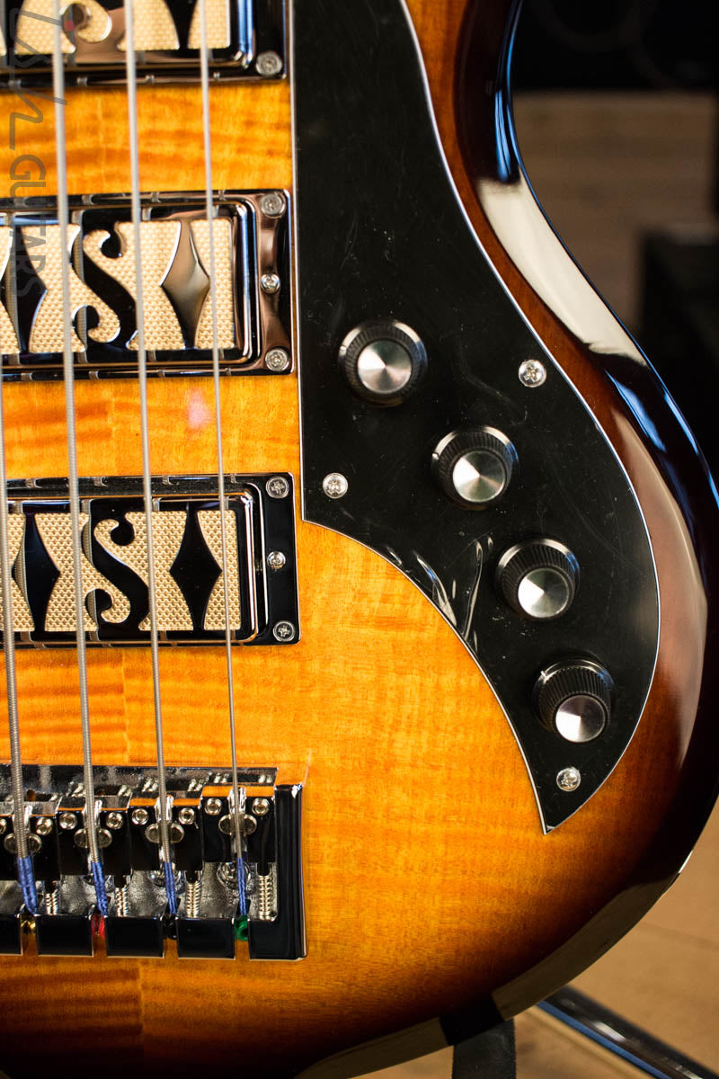 Supro 2043 Huntington III Short Scale with Piezo Pickup Flame Tobacco Sunburst Store Demo
