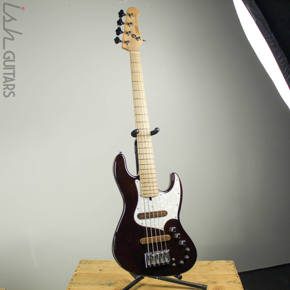 Xotic XJ-1T 5 String Black Cherry – Ish Guitars